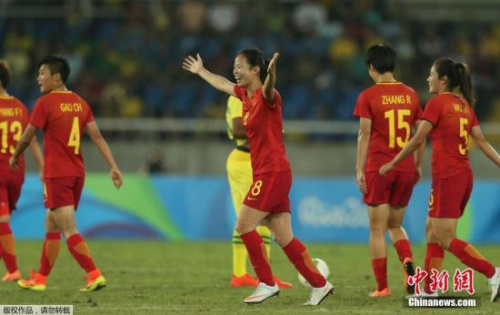 当地时间8月6日，中国女足在里约奥运会小组赛第二场2-0完胜南非队，夺回小组晋级主动权。