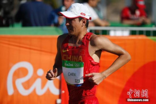 图为陈定在比赛中。<a target='_blank' href='http://www.chinanews.com/' >中新网</a>记者 盛佳鹏 摄 图为陈定在比赛中。<a target='_blank' href='http://www.chinanews.com/' >中新网</a>记者 盛佳鹏 摄