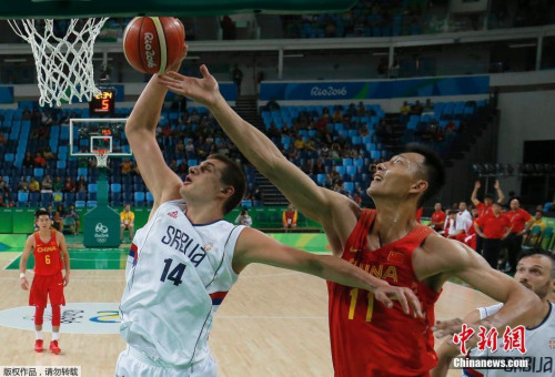 中国男篮60比94不敌塞尔维亚 五连败结束奥运征程 中国男篮60比94不敌塞尔维亚 五连败结束奥运征程