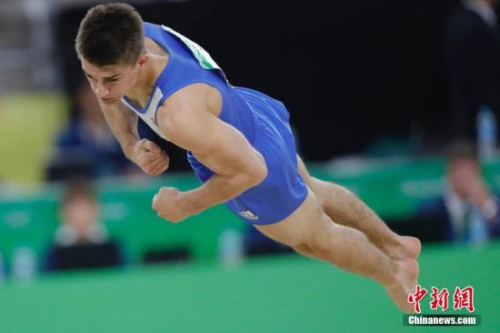 当地时间8月14日,在里约奥运会男子自由操决赛中,英国选手惠特洛克凭借8.833的超高完成分获得冠军。<a target='_blank' href='http://www.chinanews.com/' >中新网</a>记者 盛佳鹏 摄 当地时间8月14日,在里约奥运会男子自由操决赛中,英国选手惠特洛克凭借8.833的超高完成分获得冠军。<a target='_blank' href='http://www.chinanews.com/' >中新网</a>记者 盛佳鹏 摄
