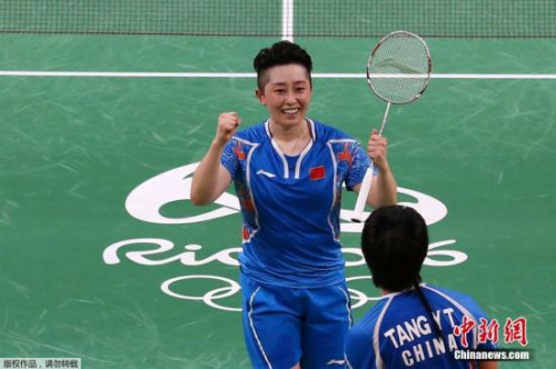 唐渊渟/于洋组合在比赛中。 唐渊渟/于洋组合在比赛中。