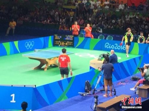 当地时间8月15日,2016里约奥运乒乓球男子团体半决赛,中国队对阵韩国队。<a target='_blank' href='http://www.chinanews.com/' >中新网</a>记者 王曦 摄 当地时间8月15日,2016里约奥运乒乓球男子团体半决赛,中国队对阵韩国队。<a target='_blank' href='http://www.chinanews.com/' >中新网</a>记者 王曦 摄