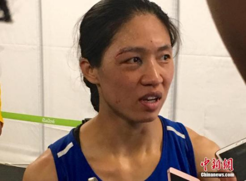任灿灿赛后接受采访。 <a target='_blank' href='http://www.chinanews.com/' >中新网</a>记者 王牧青 摄 任灿灿赛后接受采访。 <a target='_blank' href='http://www.chinanews.com/' >中新网</a>记者 王牧青 摄