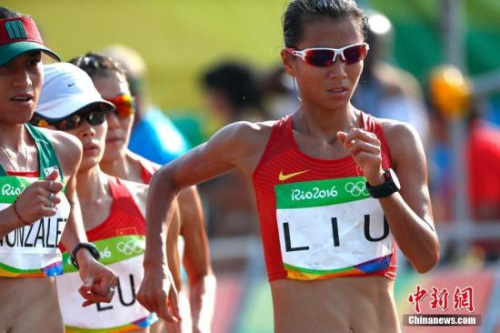 当地时间8月19日,里约奥运女子20公里竞走决赛,中国选手刘虹以1小时28分35秒摘取金牌,墨西哥选手冈萨雷斯获得银牌,吕秀芝获得铜牌,另一位中国选手切阳什姐名列第五。<a target='_blank' href='http://www.chinanews.com/' >中新网</a>记者 富田 摄 当地时间8月19日,里约奥运女子20公里竞走决赛,中国选手刘虹以1小时28分35秒摘取金牌,墨西哥选手冈萨雷斯获得银牌,吕秀芝获得铜牌,另一位中国选手切阳什姐名列第五。<a target='_blank' href='http://www.chinanews.com/' >中新网</a>记者 富田 摄