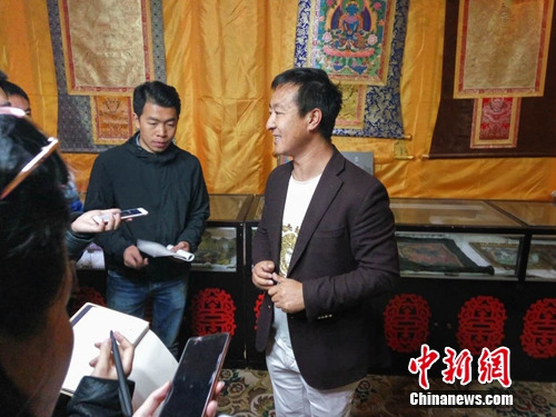 图为当地村民德尕。吕春荣 摄 图为当地村民德尕。吕春荣 摄