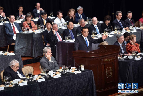 ����ʱ��9��20����������Ժ�������ǿ��ϯŦԼ���þ��ֲ������й�ϵȫ��ίԱ�ᡢ����ó��ȫ��ίԱ�����Ͼ��еĻ�ӭ��Ტ�´Ǻͻش����ʡ��»������ ���� ��