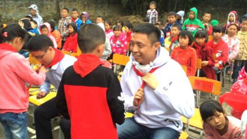 ���绥�����³���־��