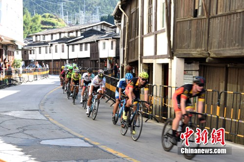 �μӻ�Ȫ����������г�����ѡ�־����»��س�ˮ�Ž֡� ����ɭ ��