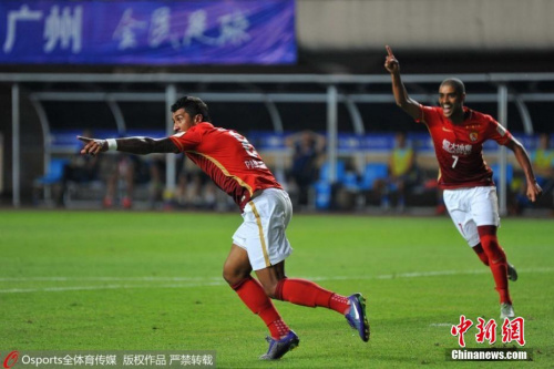 强力阵容对恒大的联赛卫冕功不可没。图片来源:Osports全体育图片社 强力阵容对恒大的联赛卫冕功不可没。图片来源:Osports全体育图片社