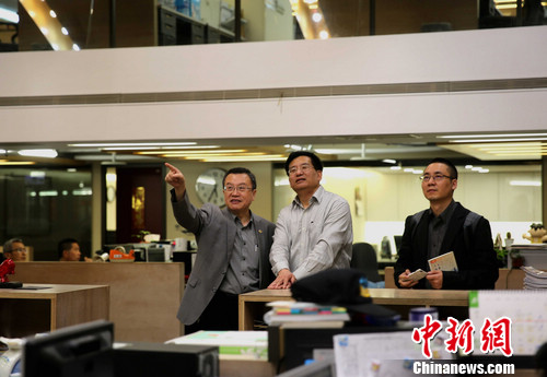 黄少华 摄 黄少华 摄