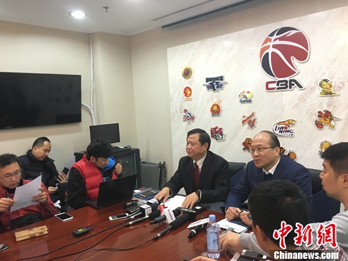 中国篮协举行媒体通气会。汤琪 摄 中国篮协举行媒体通气会。汤琪 摄