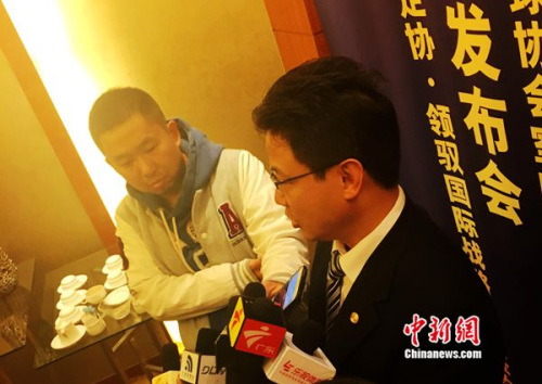 林晓华接受媒体采访,<a target='_blank' href='http://www.chinanews.com/' >中新网</a>记者王牧青摄 林晓华接受媒体采访,<a target='_blank' href='http://www.chinanews.com/' >中新网</a>记者王牧青摄