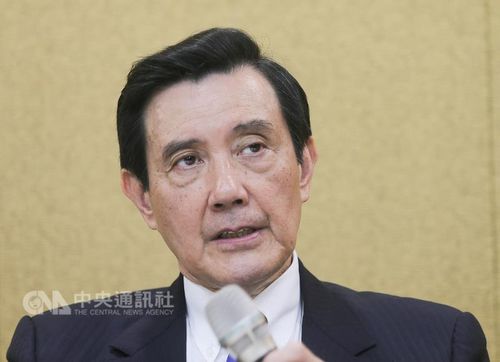 民进党“立法委员”柯建铭控诉前台湾地区领导人马英九(图)涉泄密,目前全案台湾台北地方法院检察署侦办中。据了解,检方将于12月1日下午首度传唤马英九到案。(“中央社”档案照片) 民进党“立法委员”柯建铭控诉前台湾地区领导人马英九(图)涉泄密,目前全案台湾台北地方法院检察署侦办中。据了解,检方将于12月1日下午首度传唤马英九到案。(“中央社”档案照片)