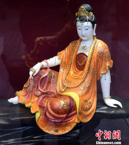 �й���ͳ����������ʦ���ջ��չ�մɾ�Ʒ�����ڹ�������η�����������ˡ����������ɸ� ��