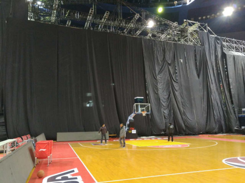 ͼΪCBA��������22���ൺΫ���������������󱱾�ũ�����еı���ǰ�������ڵ���Ƭ