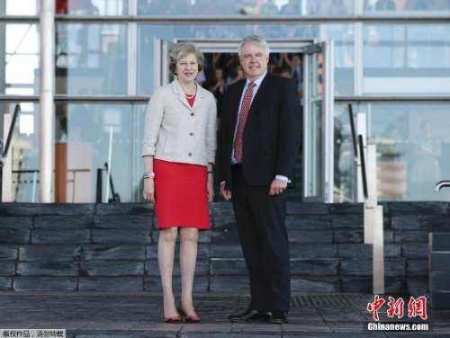 Ӣ����������ɯ��÷������ʿ��һ�󳼿�����˹���档