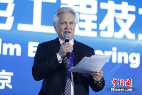 ������������Ƭ�ˡ����ݡ�����Andrew Stevens �������������ݽ�