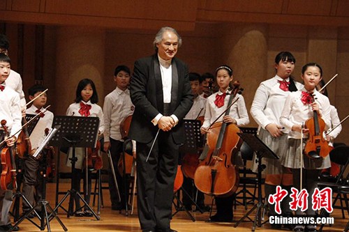 ����������Һ��������ֻ��ֳ������췽��ͼ