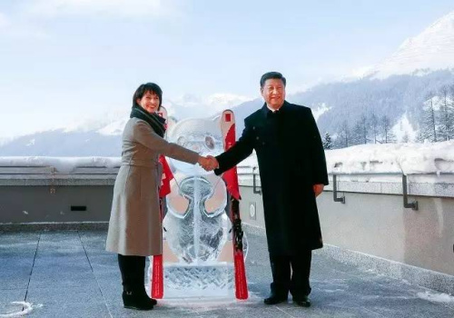 1月17日,国家主席习近平同瑞士联邦主席洛伊特哈德在达沃斯共同启动中瑞旅游年。新华社记者丁林 摄 1月17日,国家主席习近平同瑞士联邦主席洛伊特哈德在达沃斯共同启动中瑞旅游年。新华社记者丁林 摄