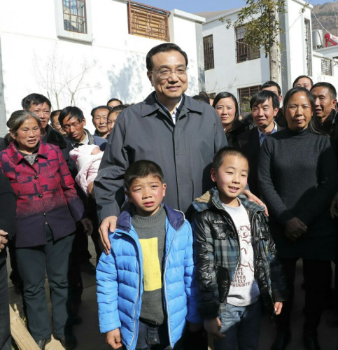 李克强重逢地震灾区“小熟人” 李克强重逢地震灾区“小熟人”