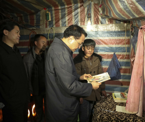 李克强:一定让你们尽快从大山深处搬出来 李克强:一定让你们尽快从大山深处搬出来