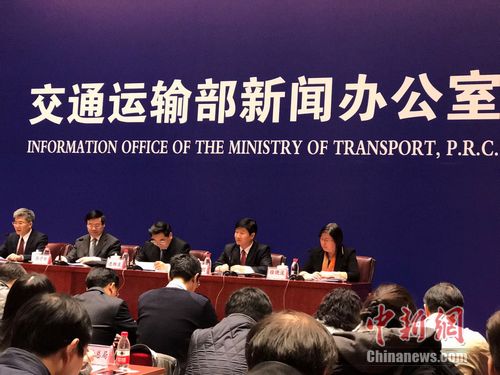 2��24�գ���ͨ���䲿�Ȳ����ٿ����ŷ�������ܡ����ڶ�����Υ��ʧ�ų��޳������䳵�������������ʵʩ���ϳͽ�ĺ�������¼���й������ �̴��� ��