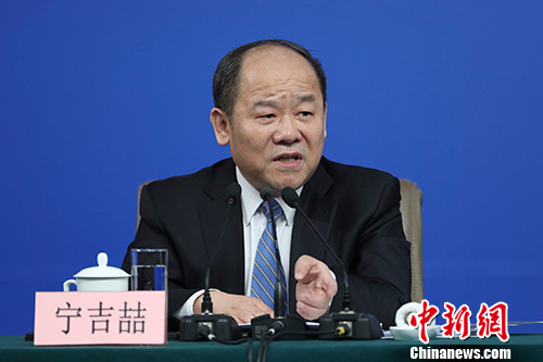 宁吉喆回答记者提问。 <a target='_blank' href='http://www.chinanews.com/'>中新社</a>记者 盛佳鹏 摄 宁吉喆回答记者提问。 <a target='_blank' href='http://www.chinanews.com/'>中新社</a>记者 盛佳鹏 摄
