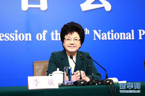 3月11日,十二届全国人大五次会议新闻中心举行记者会,邀请国家卫生计生委主任李斌、副主任王培安和副主任、国务院医改办主任王贺胜就“‘十三五’开局之年卫生计生改革发展”的相关问题回答中外记者的提问。图为国家卫生计生委主任李斌。新华网/中国政府网 翟子赫 摄 图片来源:新华网 3月11日,十二届全国人大五次会议新闻中心举行记者会,邀请国家卫生计生委主任李斌、副主任王培安和副主任、国务院医改办主任王贺胜就“‘十三五’开局之年卫生计生改革发展”的相关问题回答中外记者的提问。图为国家卫生计生委主任李斌。新华网/中国政府网 翟子赫 摄 图片来源:新华网