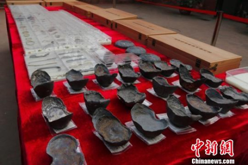 出水的部分文物。 钟欣 摄 出水的部分文物。 钟欣 摄