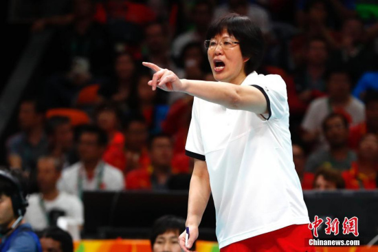 郎平留任!资料图 <a target='_blank' href='http://www.chinanews.com/' >中新网</a>记者 富田 摄 郎平留任!资料图 <a target='_blank' href='http://www.chinanews.com/' >中新网</a>记者 富田 摄