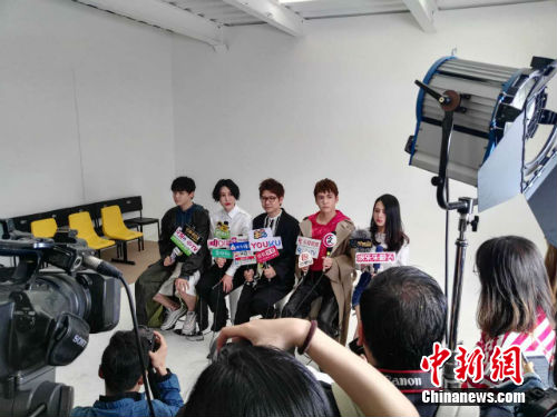 ����Զ������漵��˽���ý��ɷá�<a target='_blank' href='http://www.chinanews.com/' >������</a>���� ������ ��