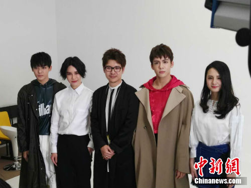 ����Զ������漵��˽���ý��ɷá�<a target='_blank' href='http://www.chinanews.com/' >������</a>���� ������ ��