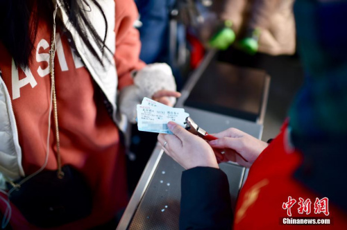 <a target='_blank' href='http://www.chinanews.com/' >中新网</a>记者 金硕 摄 <a target='_blank' href='http://www.chinanews.com/' >中新网</a>记者 金硕 摄
