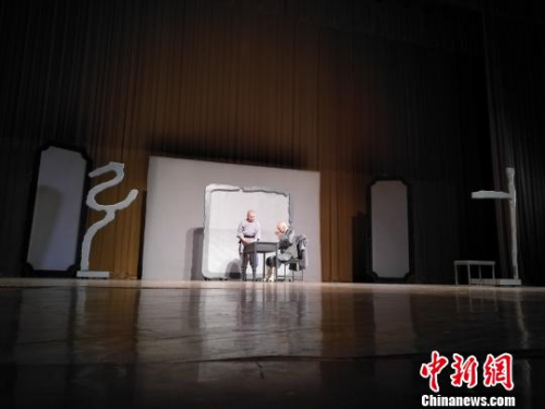 ͼΪ���ù����������α���Я�������硶���֮ʤ��������ʯ��ׯ�������� ��