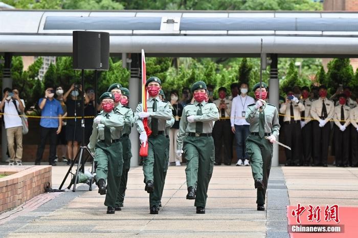 （香港回归25周年）香港理工大学举行“七一”升旗仪式