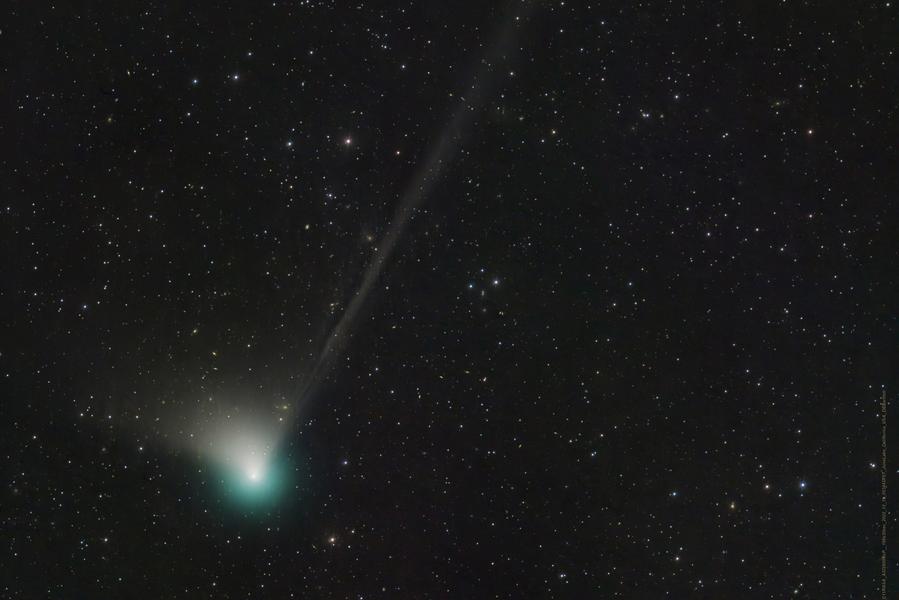 一颗彗星逼近地球