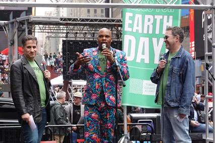 纽约百老汇庆祝世界地球日