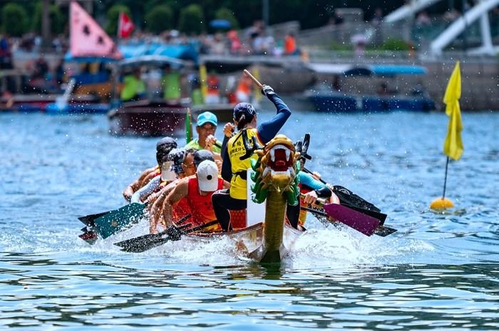端午节香港仔举办“2023龙舟竞渡大赛”
