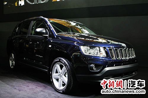 Jeep®指南者、Jeep®自由客首演2011上海车展