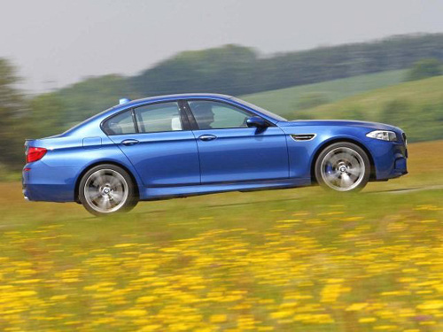 2012���M5��ͼ�ع�ٹ������4.4�루3��