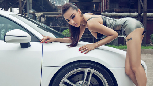 ������ʿ���µ�R8�����Ը�Ů��8��