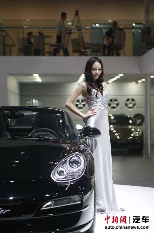 �ɶ���չ��ʱ��չ̨�߹���ų�ģ��7��