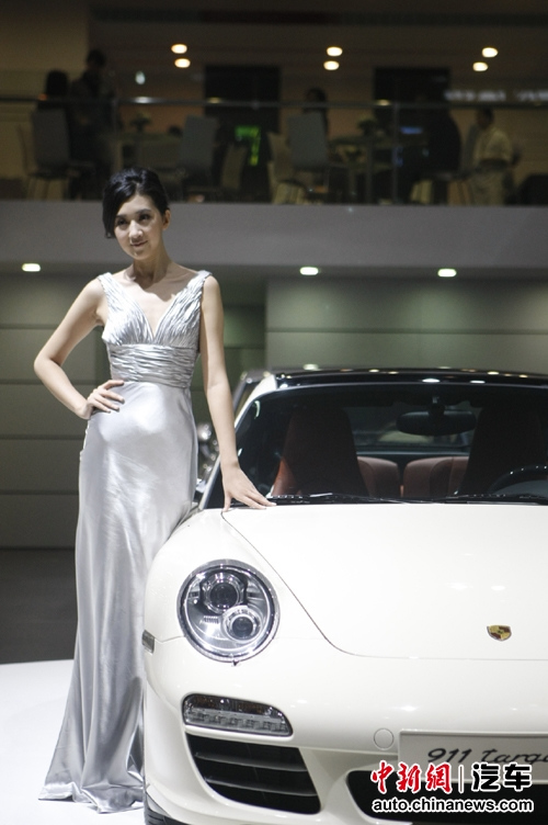 �ɶ���չ��ʱ��չ̨�߹���ų�ģ��9��