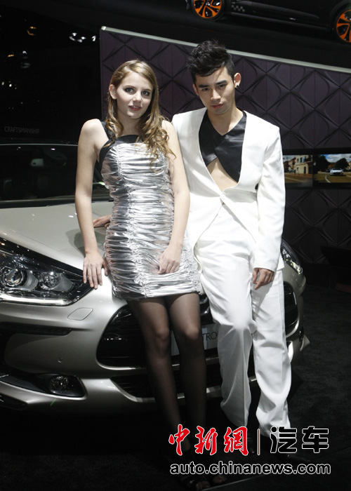 ������ֱ�����ݳ�չ��������ģ���㳵��ͷ��4��