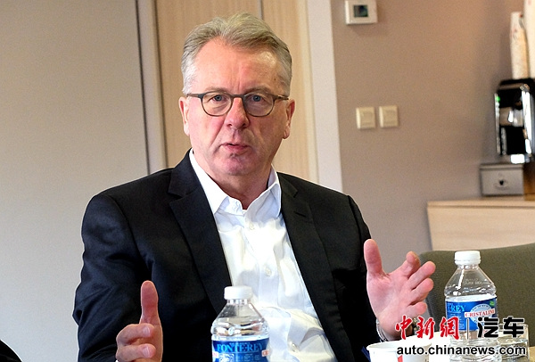 ����CEO�����£������������ߴ��ֿɼ��ĺ�����Ʒ��