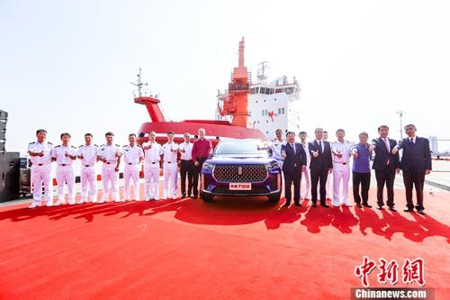 奔腾T99携手雪龙2号开启首次南极探秘