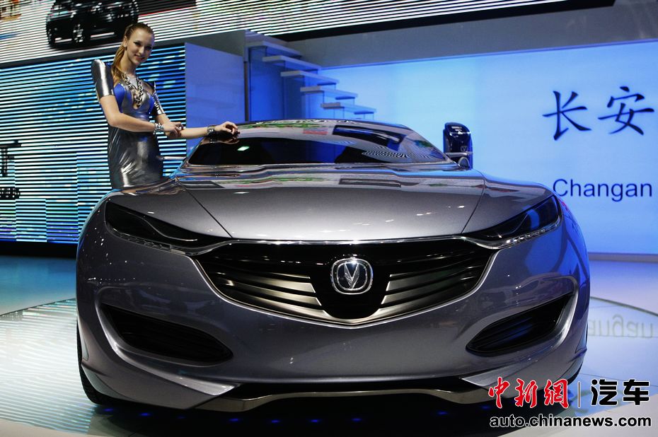 2011上海车展长安sense概念车实拍