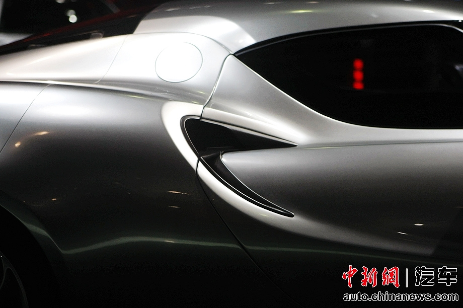 动感简洁 阿尔法罗密欧4C概念车登陆广州车展