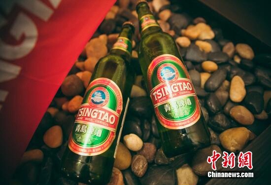 哈萨克风情律动西域青岛啤酒飘香新丝路