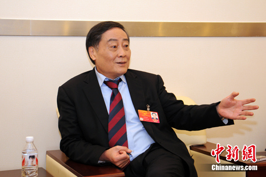 ������ں��ڵ����׸�ñ�ӳ��Ҹ��в���Ա��